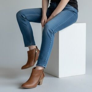 DV Faux Leather Booties Size 9.5 Brown